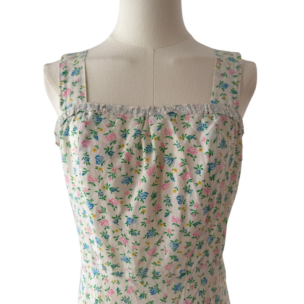 True Vintage 40s or 50s White Cotton Floral Dress, Lightweight, Lace Detail- S/M
